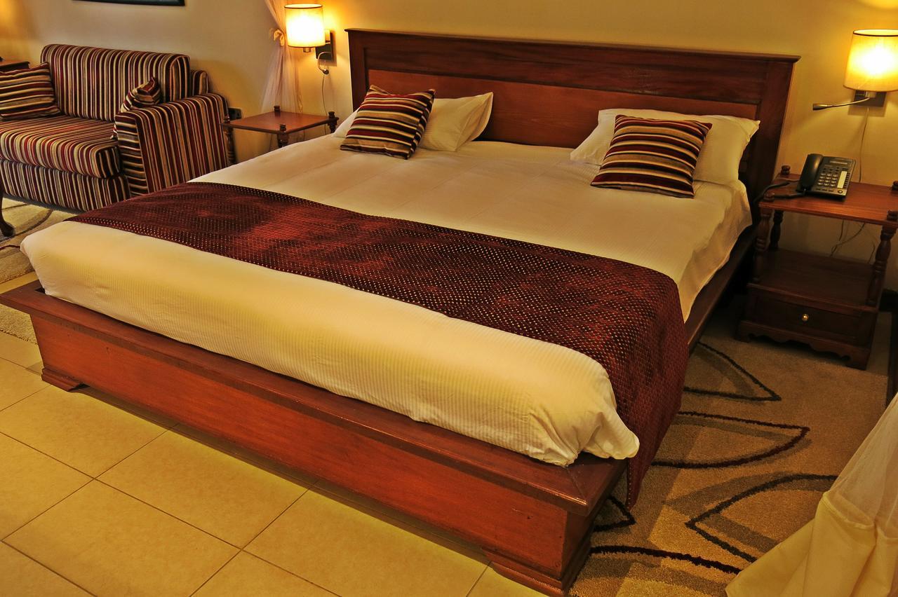 קיסומו Sovereign Hotel מראה חיצוני תמונה