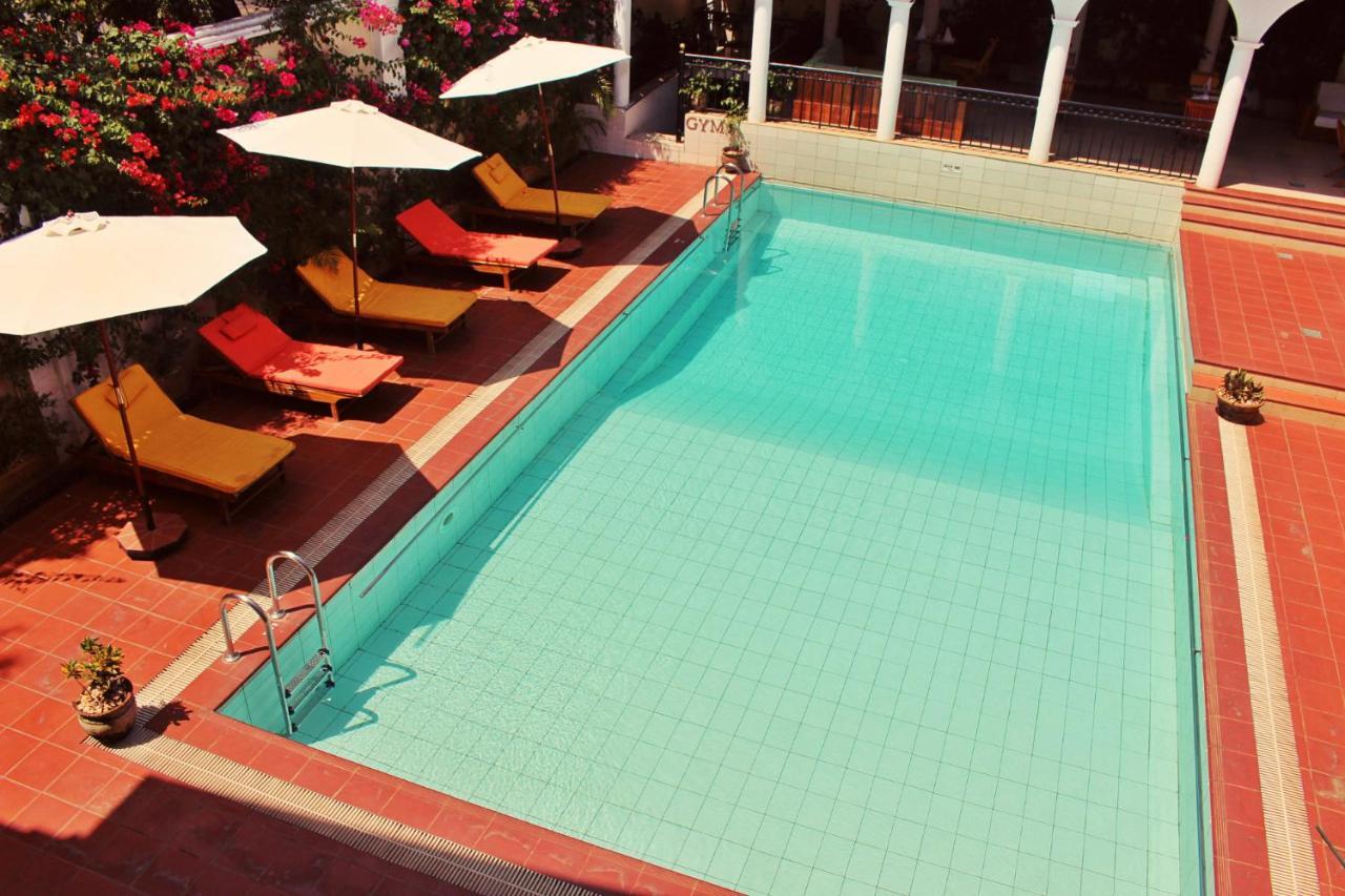 קיסומו Sovereign Hotel מראה חיצוני תמונה