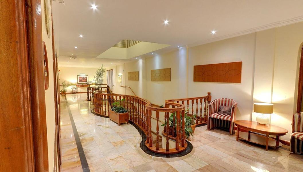 קיסומו Sovereign Hotel מראה חיצוני תמונה